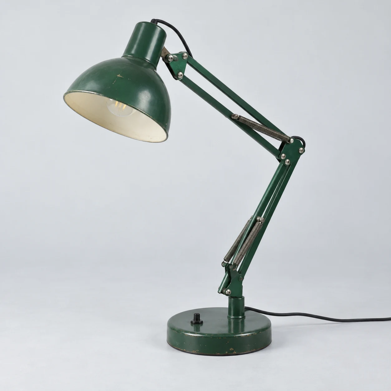 Lampe de bureau verte d'illustration.